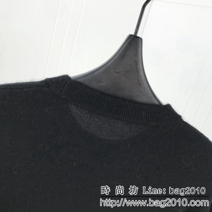 FENDI芬迪 18ss秋冬新款 斜杠FF提花logo 手感柔軟舒適保暖 男款貂絨衫 45%貂絨55%羊毛面料 ydi2313